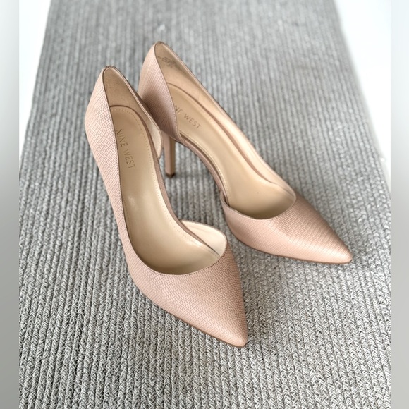 Nine West Blush Pink Neutral D’ Orsay High Heels Pumps Snakeskin Embossed Sz 10 - Picture 1 of 9